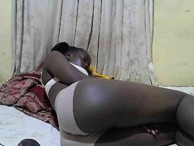 black-beauty webcam