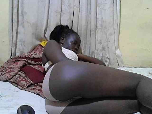 black-beauty webcam