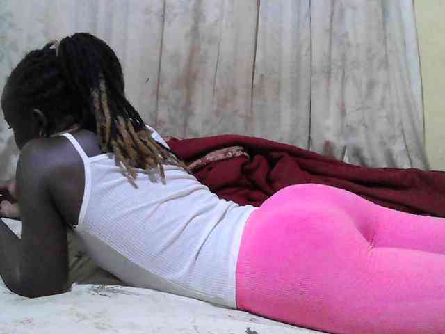 black-beauty webcam