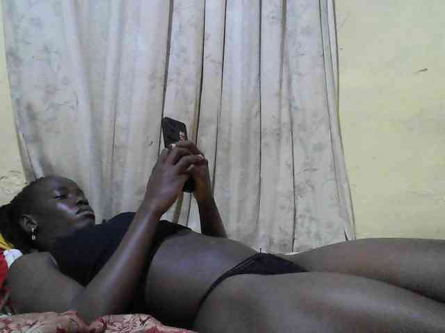 black-beauty webcam