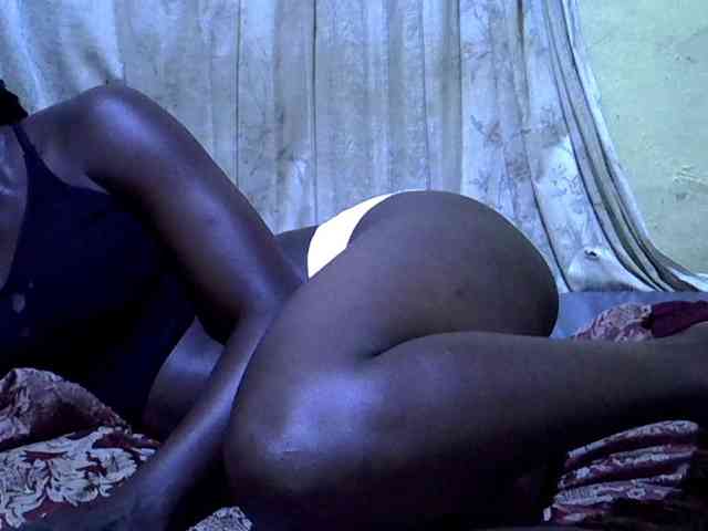 black-beauty webcam