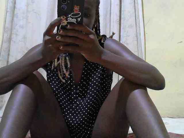 black-beauty webcam