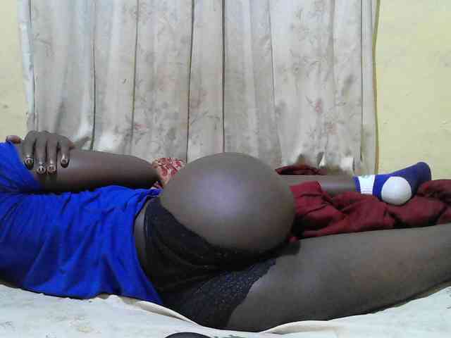 black-beauty webcam