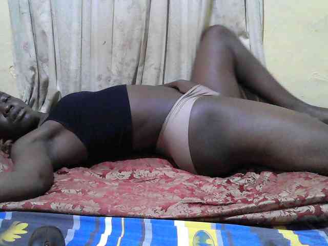 black-beauty webcam