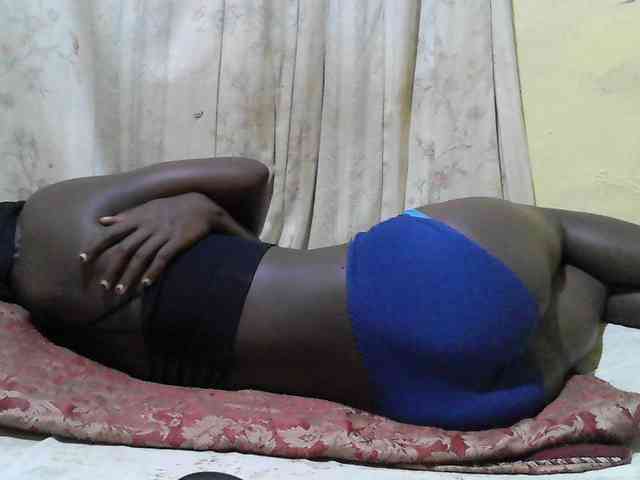 black-beauty webcam