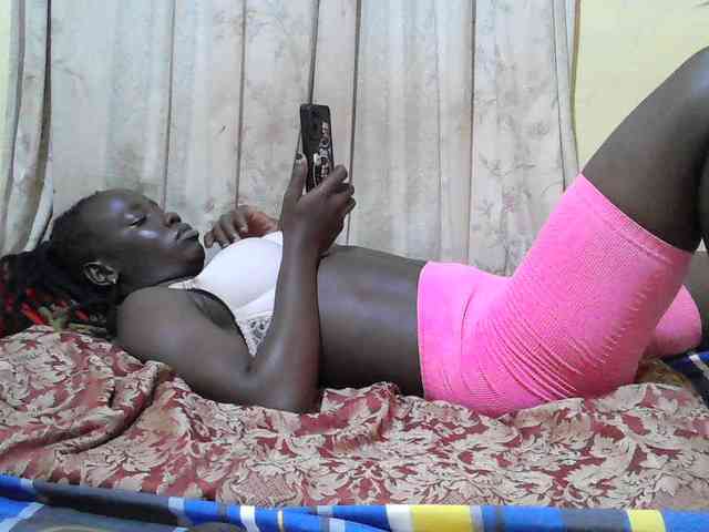 black-beauty webcam