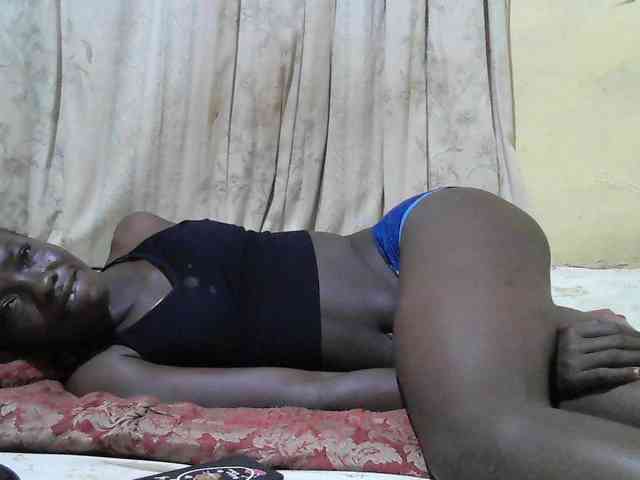 black-beauty webcam