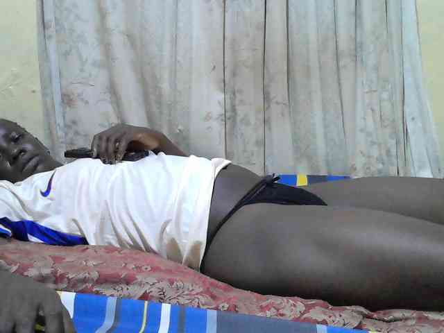 black-beauty webcam