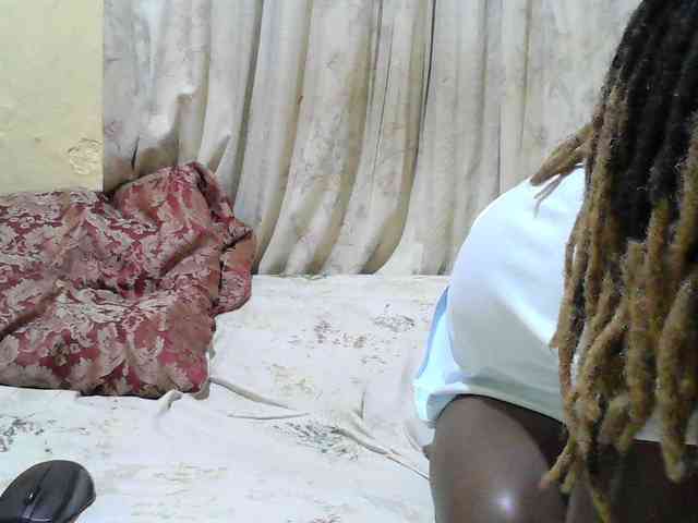 black-beauty webcam