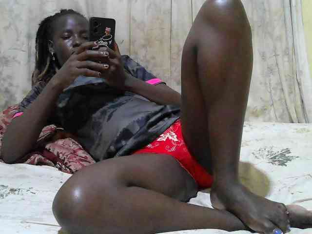 black-beauty webcam