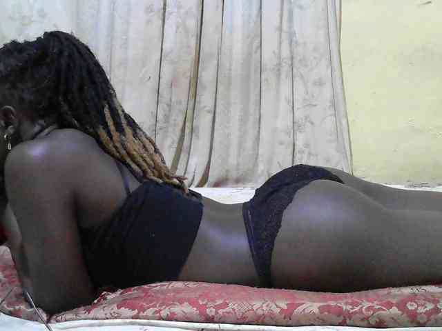 black-beauty webcam