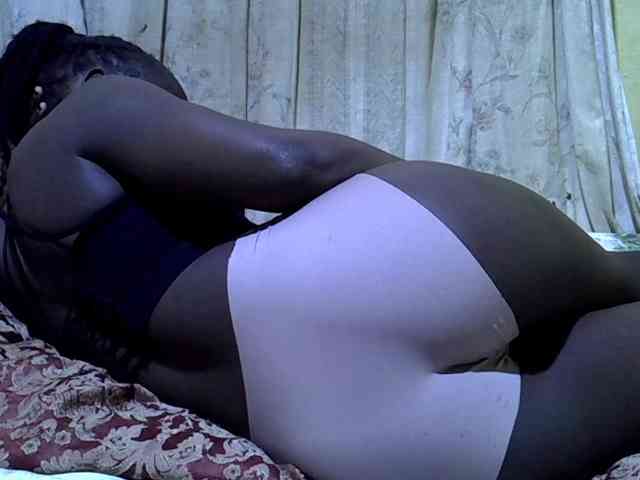 black-beauty webcam
