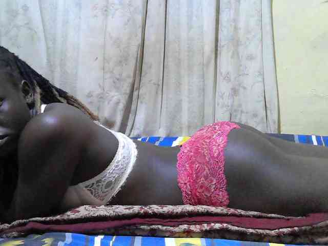 black-beauty webcam