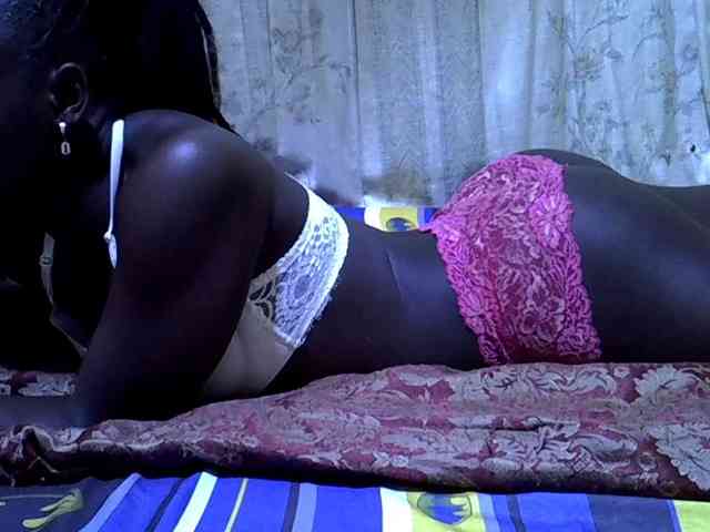 black-beauty webcam