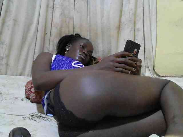 black-beauty webcam