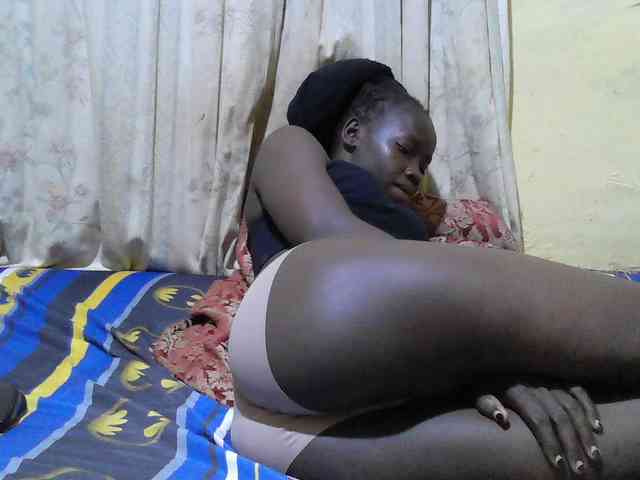 black-beauty webcam