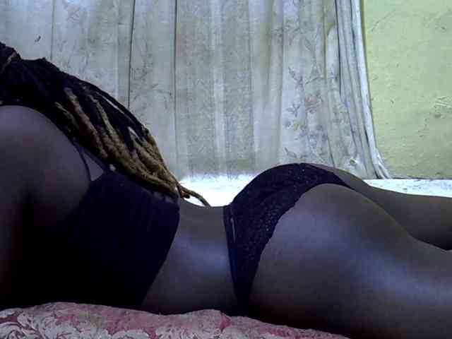 black-beauty webcam