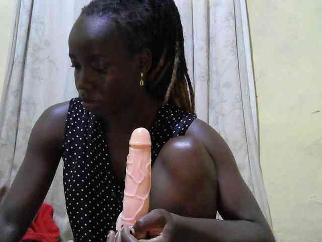 black-beauty webcam