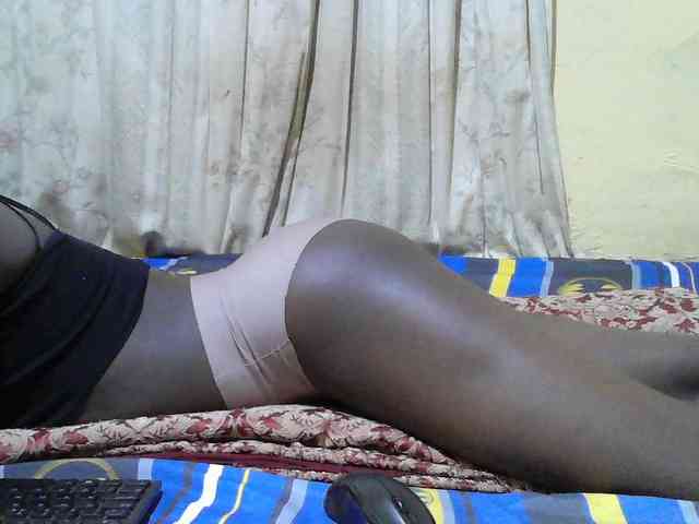 black-beauty webcam