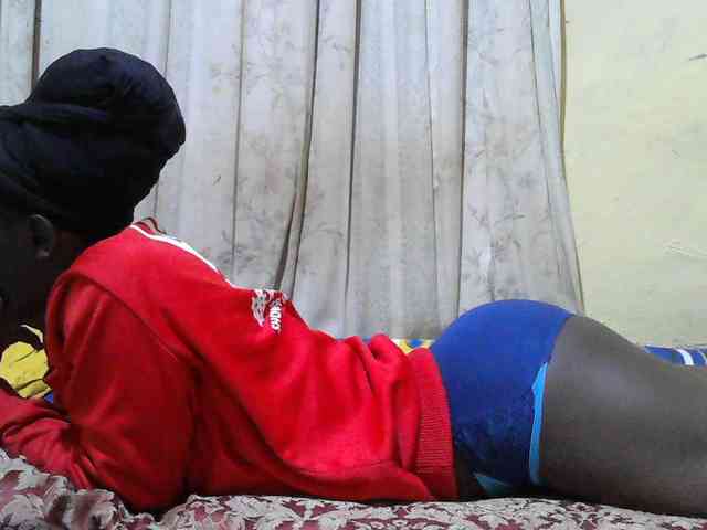 black-beauty webcam