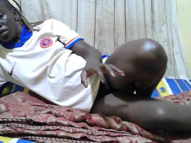 black-beauty webcam