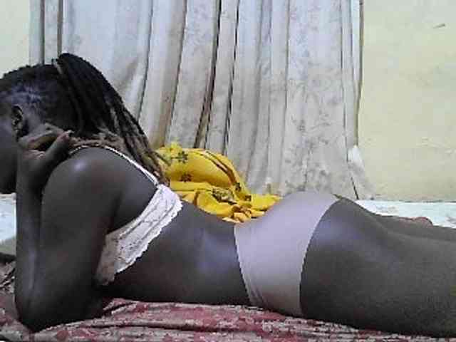 black-beauty webcam
