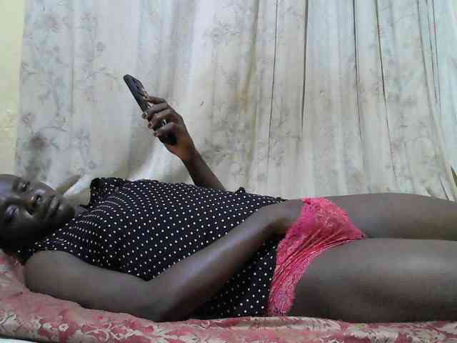 black-beauty webcam