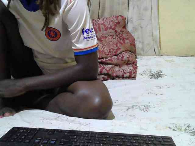 black-beauty webcam