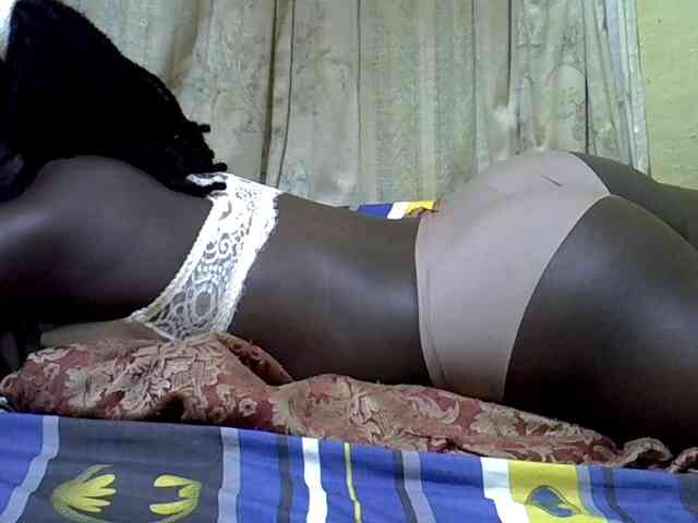 black-beauty webcam