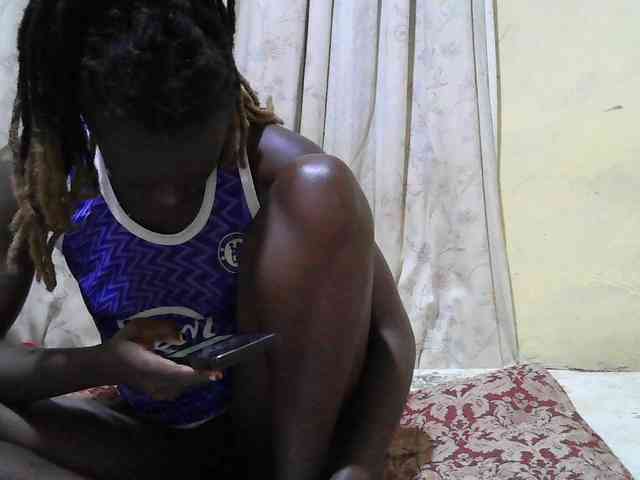 black-beauty webcam