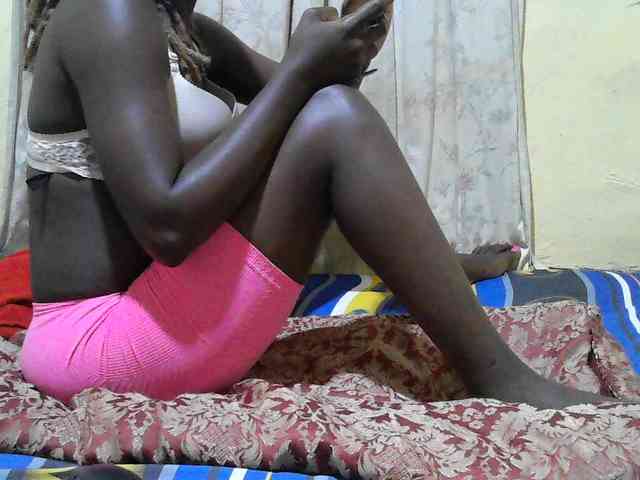 black-beauty webcam