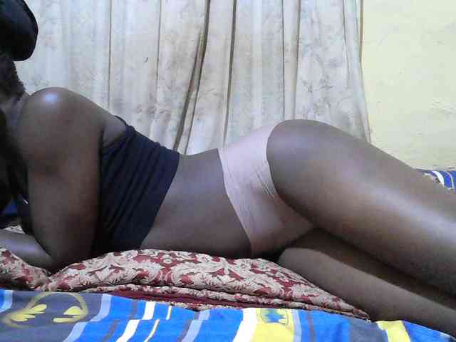 black-beauty webcam
