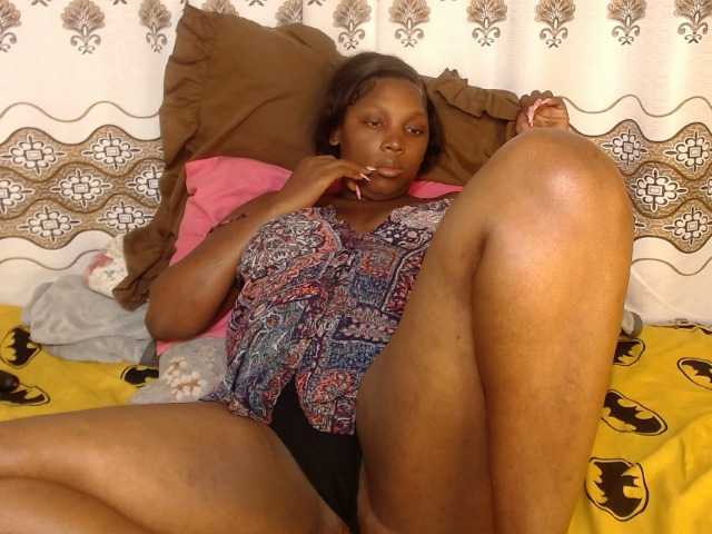 Karishma live cam profile