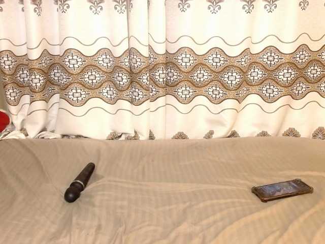 Karishma's BongaCams show and profile