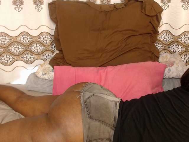 Karishma live cam profile