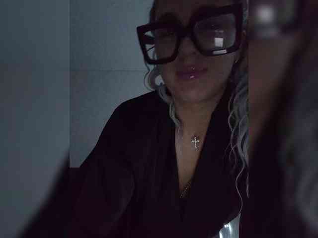 KosharaKiss webcam