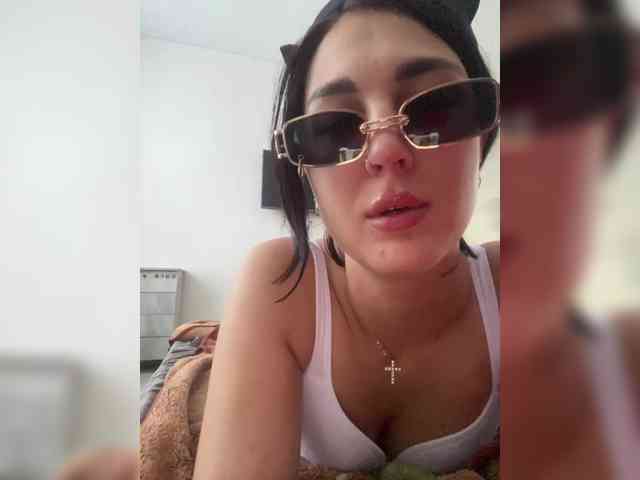 KosharaKiss webcam