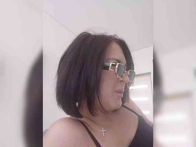 KosharaKiss webcam