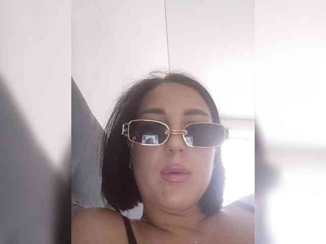 KosharaKiss webcam