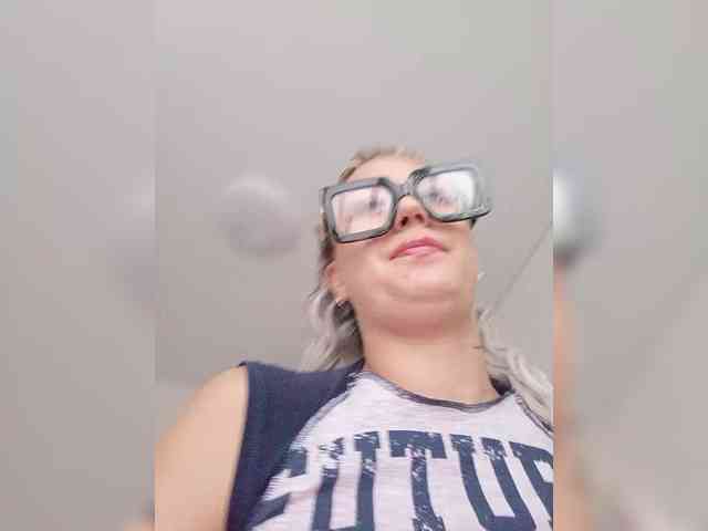 KosharaKiss webcam