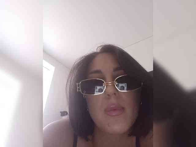 KosharaKiss webcam