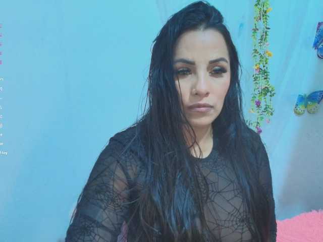 ashleyxx20's BongaCams show and profile