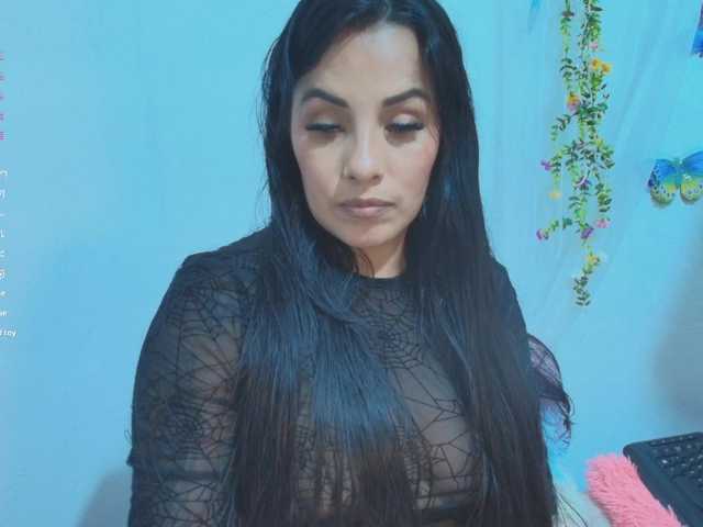 ashleyxx20's BongaCams show and profile