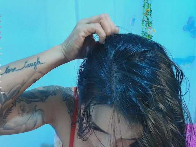 ashhy webcam bongacams model stream image