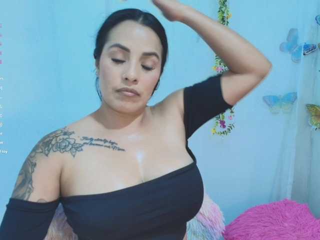ashleyxx20's BongaCams show and profile