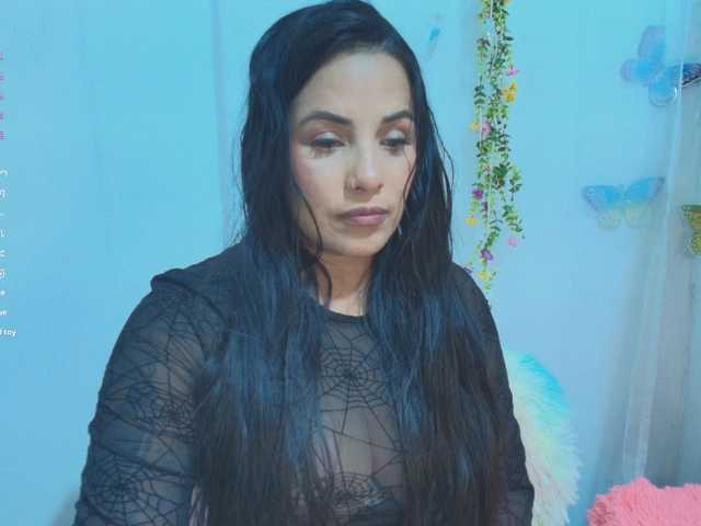 ashleyxx20's BongaCams show and profile