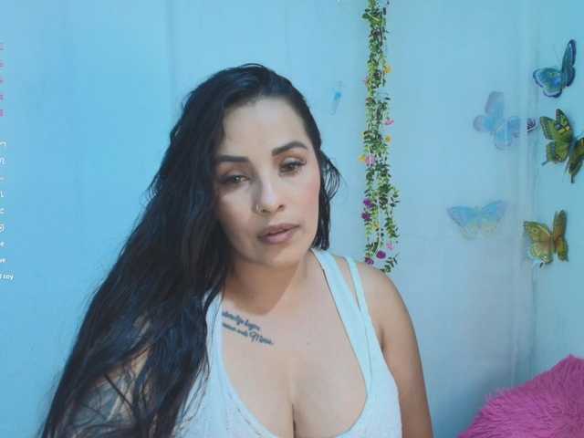 ashleyxx20's BongaCams show and profile