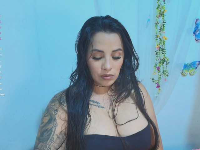 ashleyxx20's BongaCams show and profile