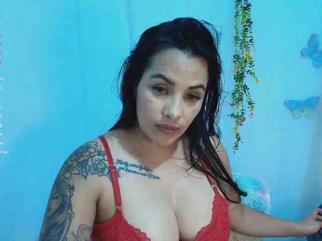 ashleyxx20 ashleyxx20