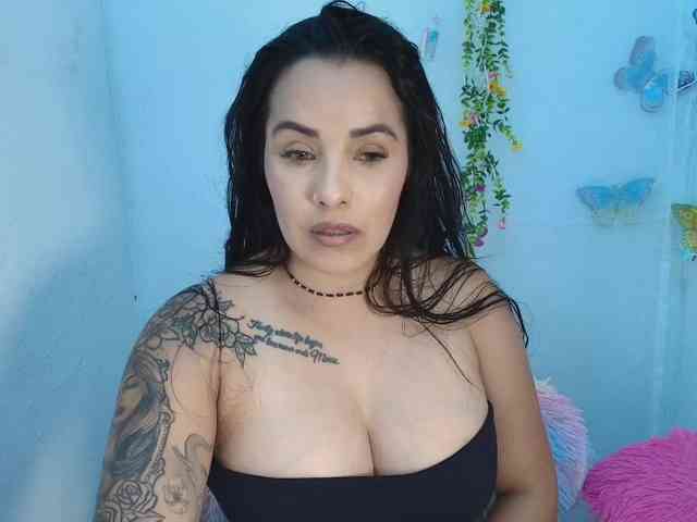 ashleyxx20 ashleyxx20